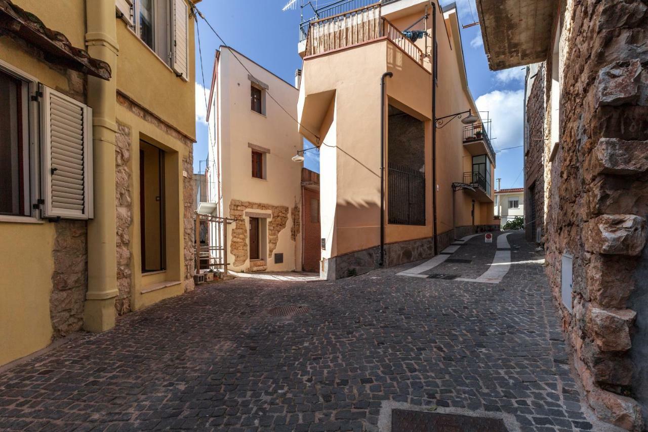 Domu Ala - Bynos Homes Baunei Exteriér fotografie
